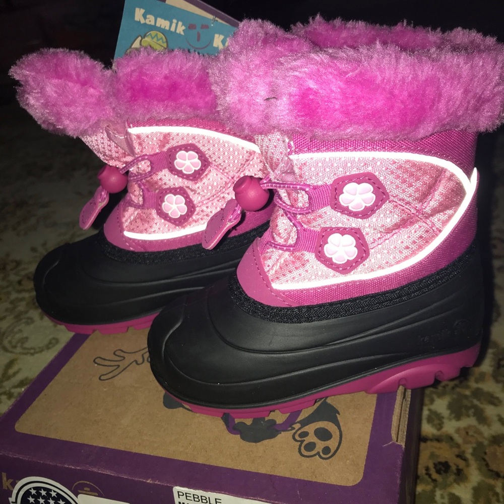 NWT Kamik Girls Snow Boots Size 8T